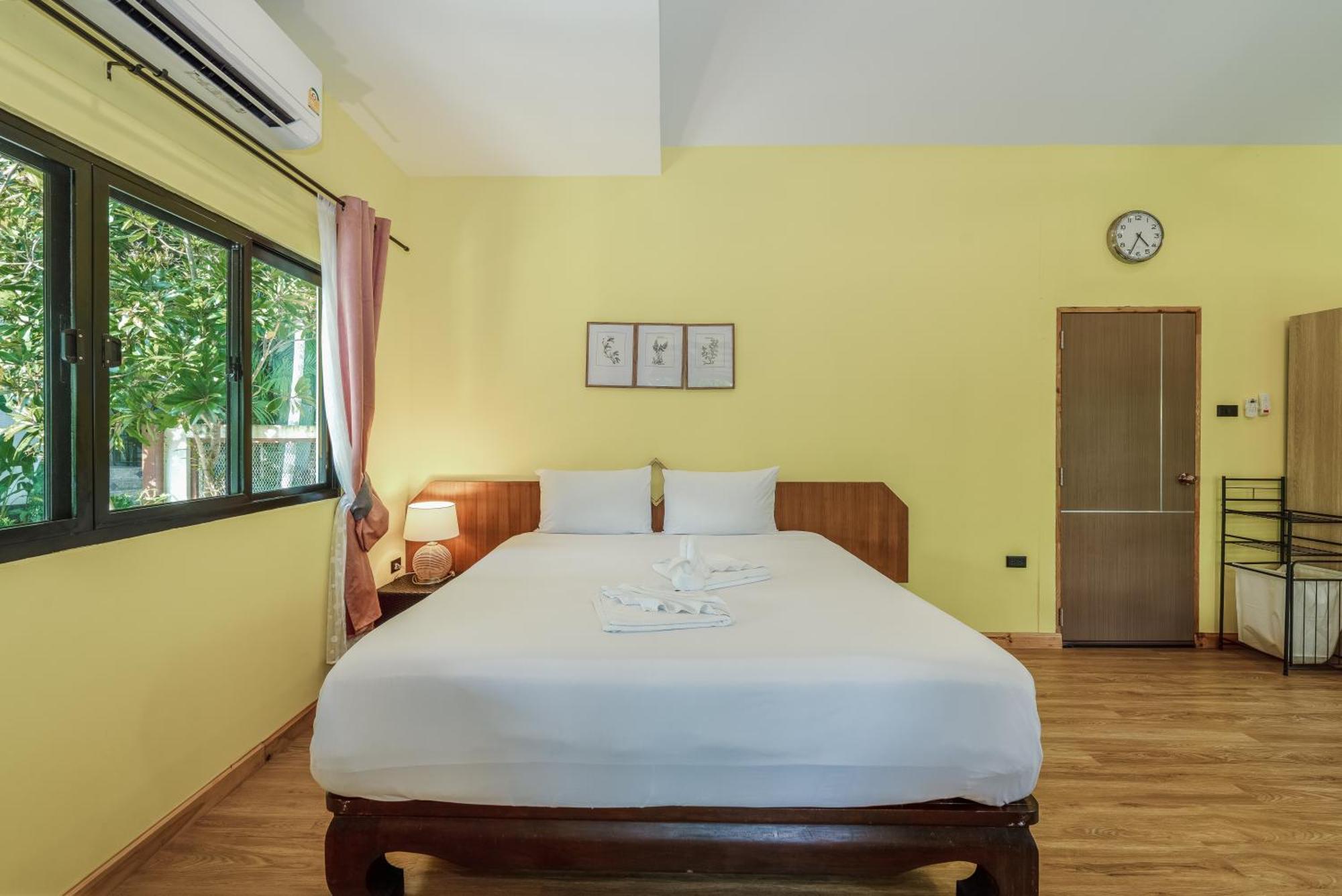 Coco Retreat Phuket Resort y Spa Chalong Exterior foto